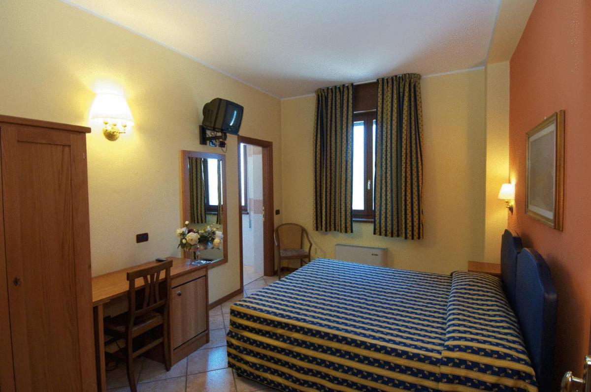 Hotel Il Granaio Porto Mantovano Eksteriør bilde