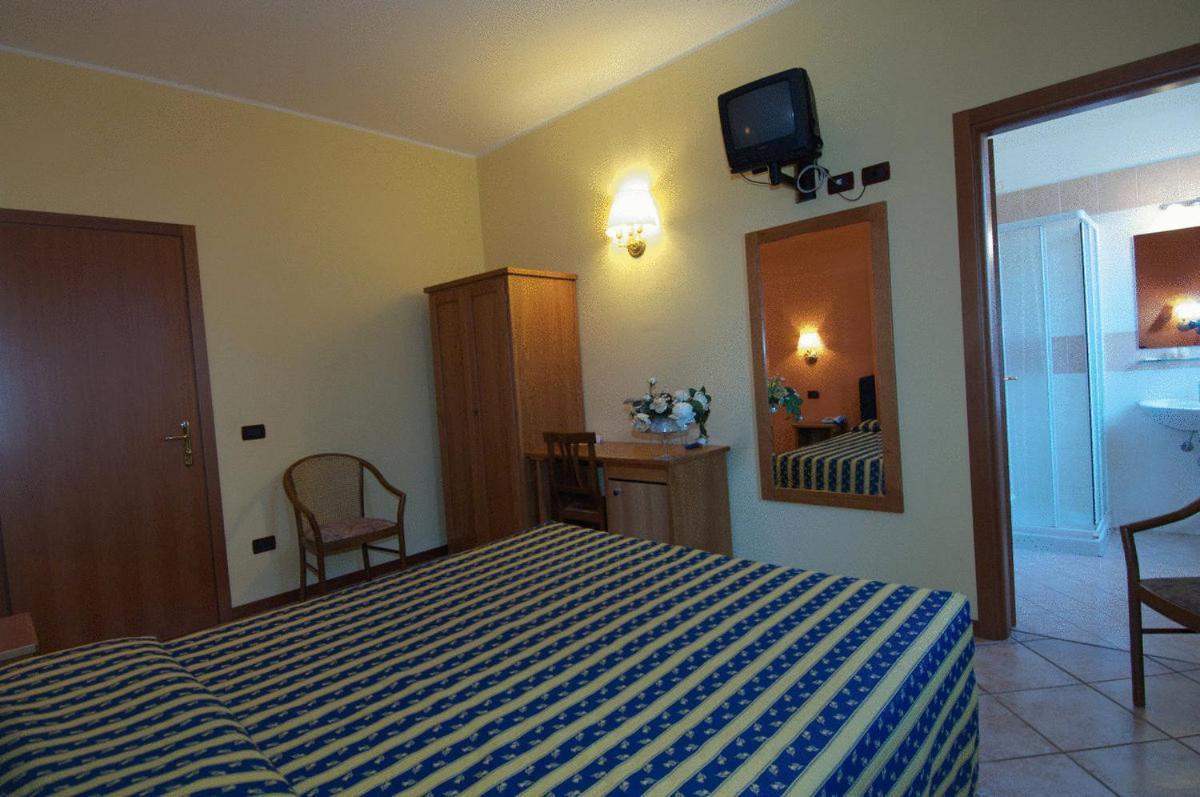 Hotel Il Granaio Porto Mantovano Eksteriør bilde